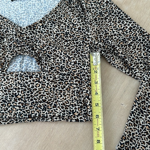 Cheetah crop top - Picture 3 of 5